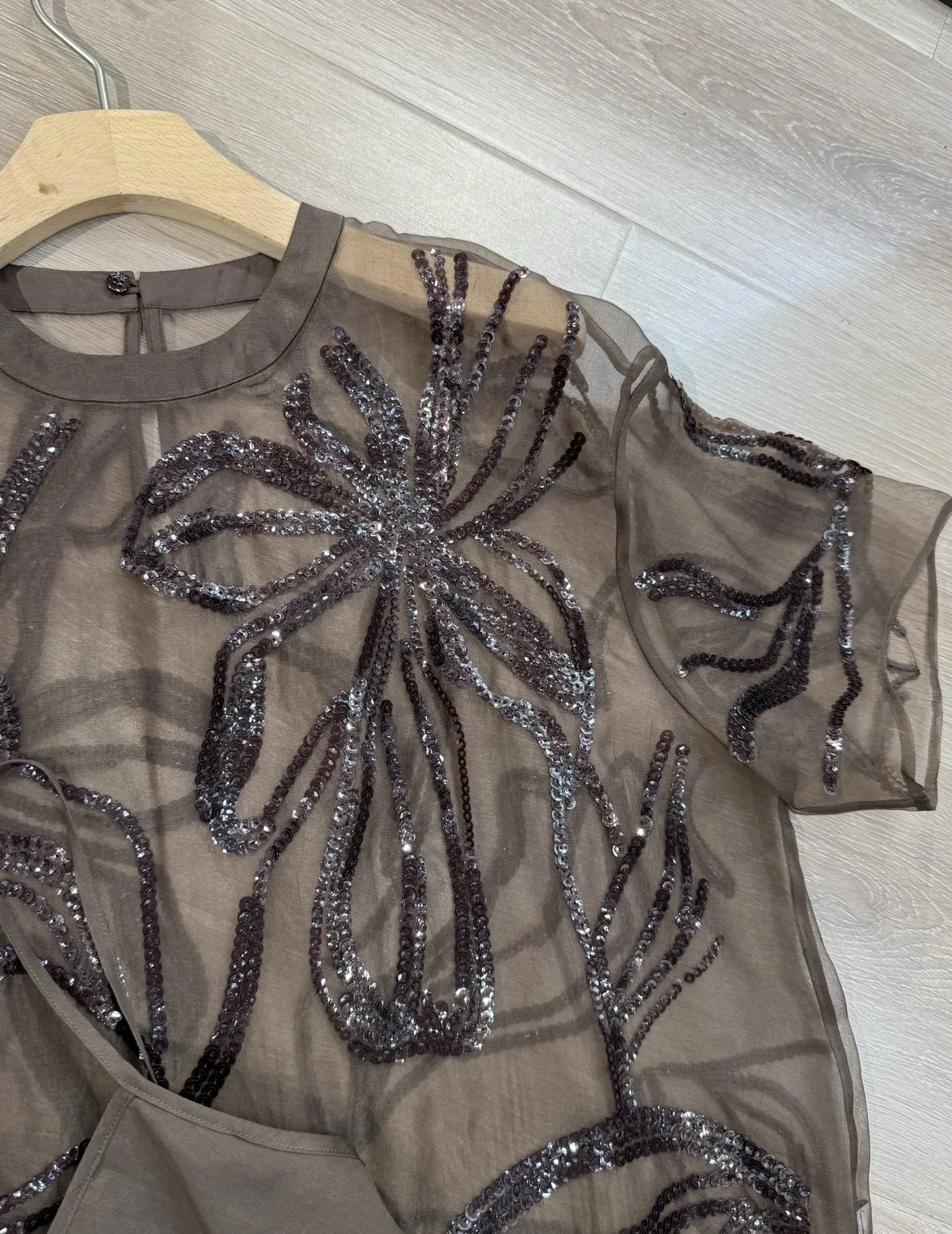 New Heavy-Duty Sequined Embroidered Silk Organza Top, Short-Sleeved, With Inner Vest, Round Neck Two-Piece Set