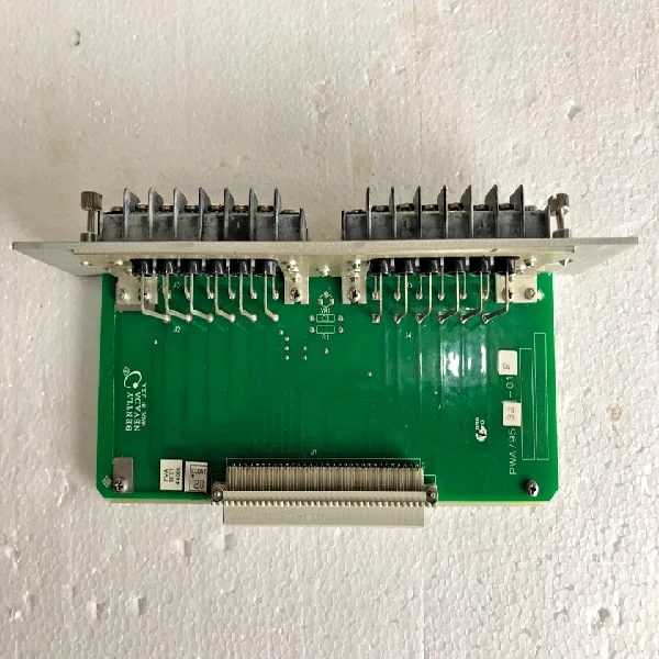 82368-01 Relais Boa…