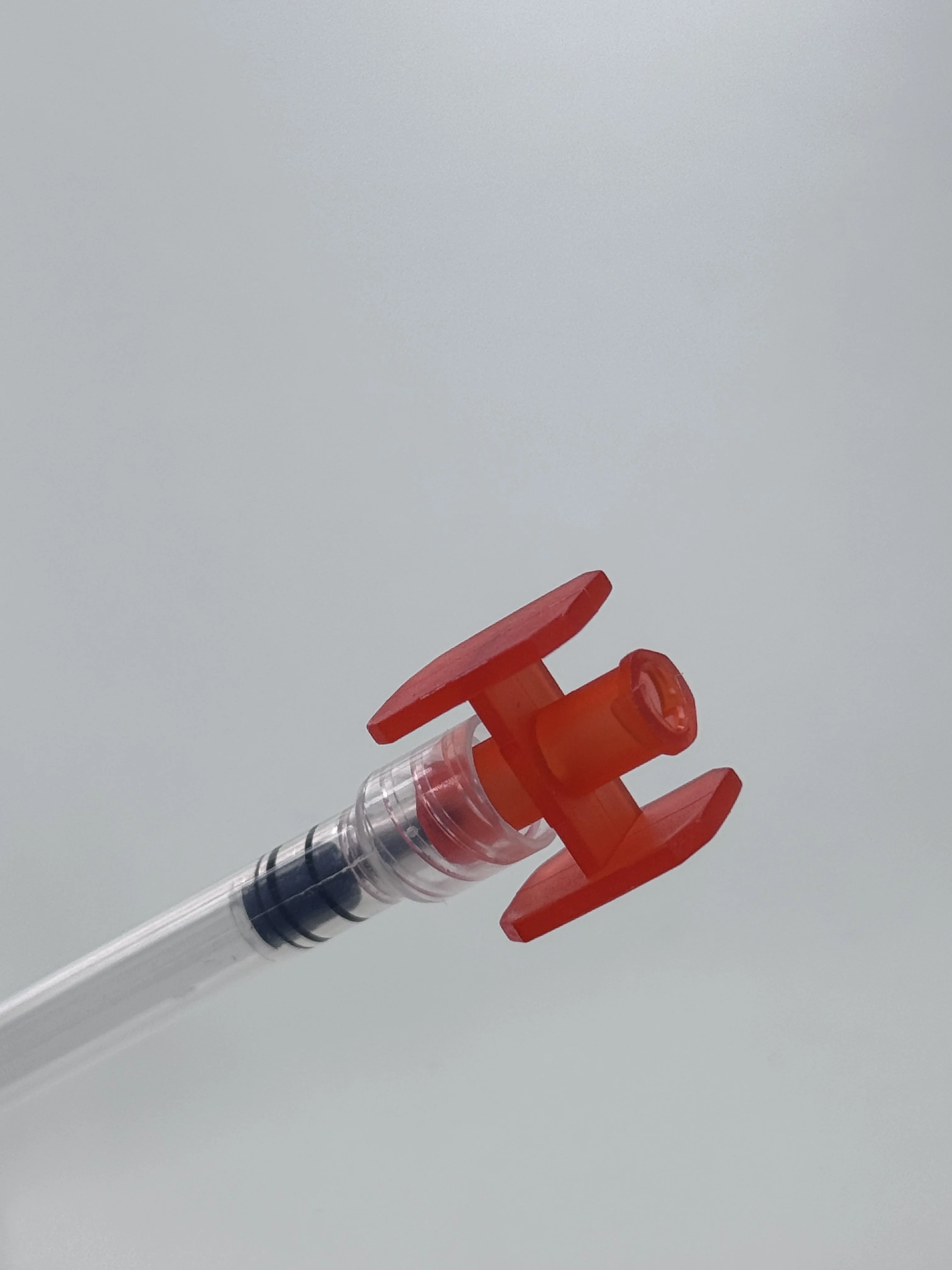 Double Wing Screw Connector Sterile Female to Female Luer Lock Connector Disposable Medical Syringe Coupling Adapter
