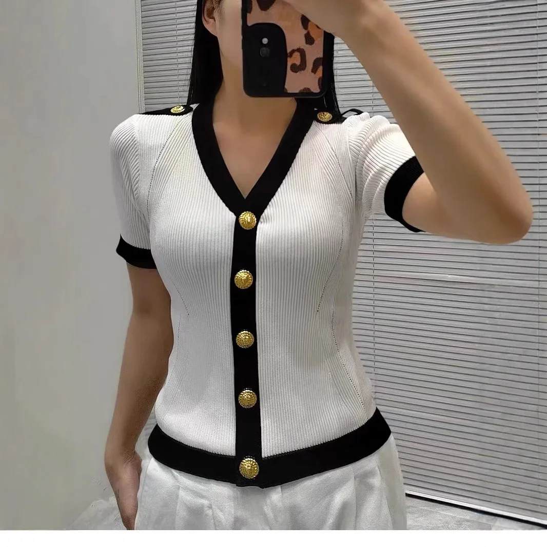 Cardigan da donna con perle rosa con scollo a V, decorazione con bottoni in metallo, cardigan alla moda elastico slim fit