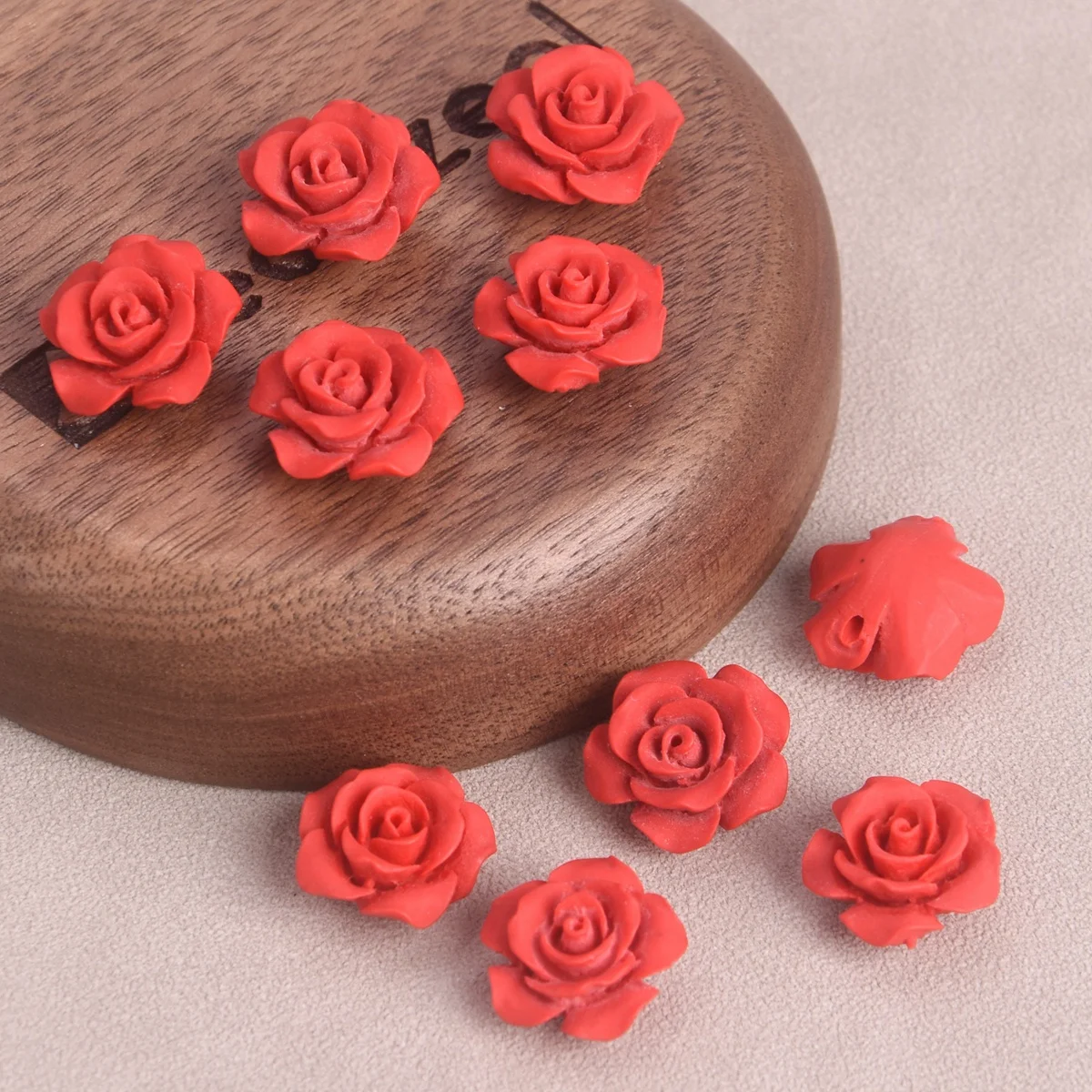 10 sztuk matowych czerwonych koralików w kształcie kwiatu 12 mm 15 mm 20 mm do tworzenia biżuterii DIY Crafts Findings — zdjęcie 7