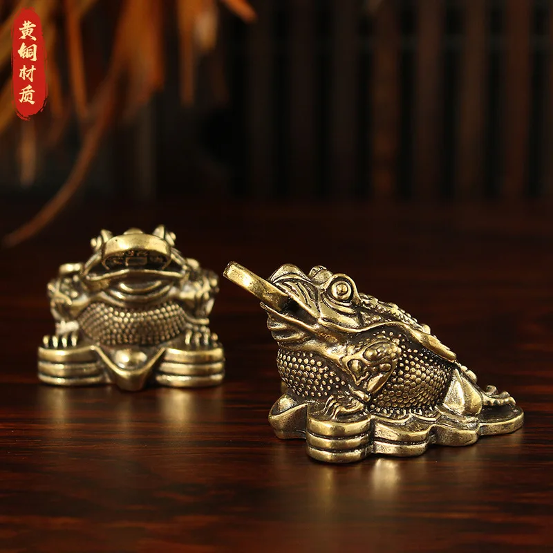 Brass Biting Money Three-Legged Golden Toad Figurine, Creative Tea Pet, Retro Copper Desktop Ornament, Office Wealth-Attrac