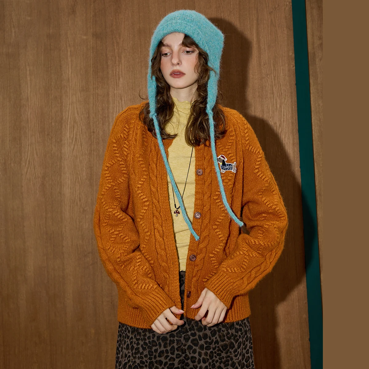 

Осень 202, женский французский винтажный вязаный кардиган, свитер с принтом заката и бриллиантами, мягкое пальто большого размера, элегантная одежда для дома