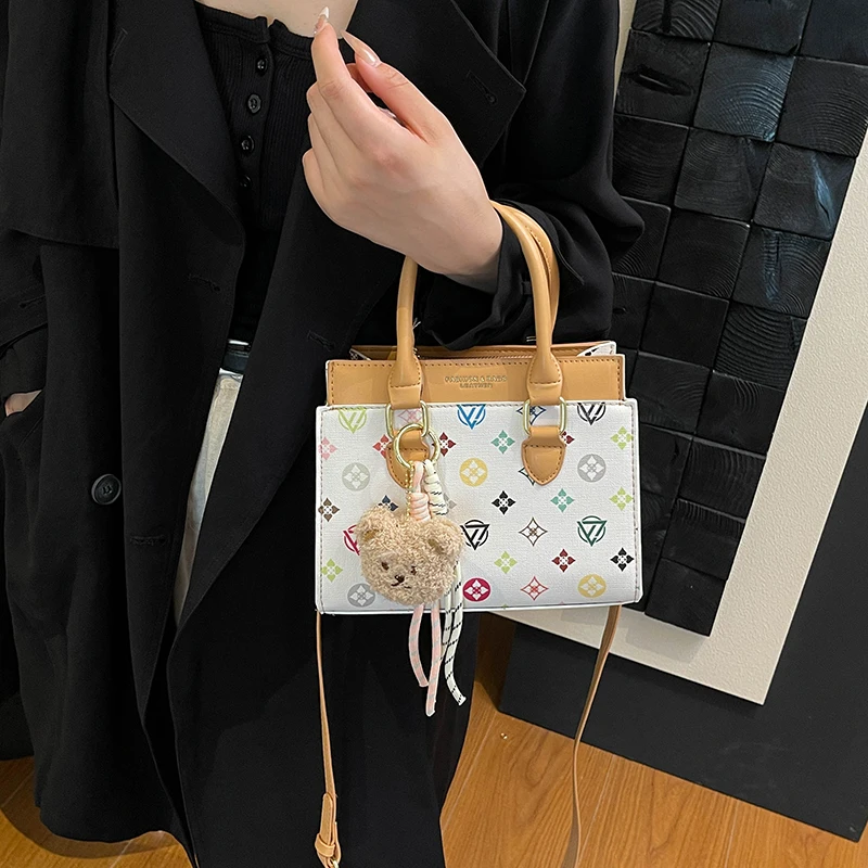 

Spacious Tote Bags Women's Handbag Leather Shoulder For Classic Popular Carry From Luxury Brand Collection