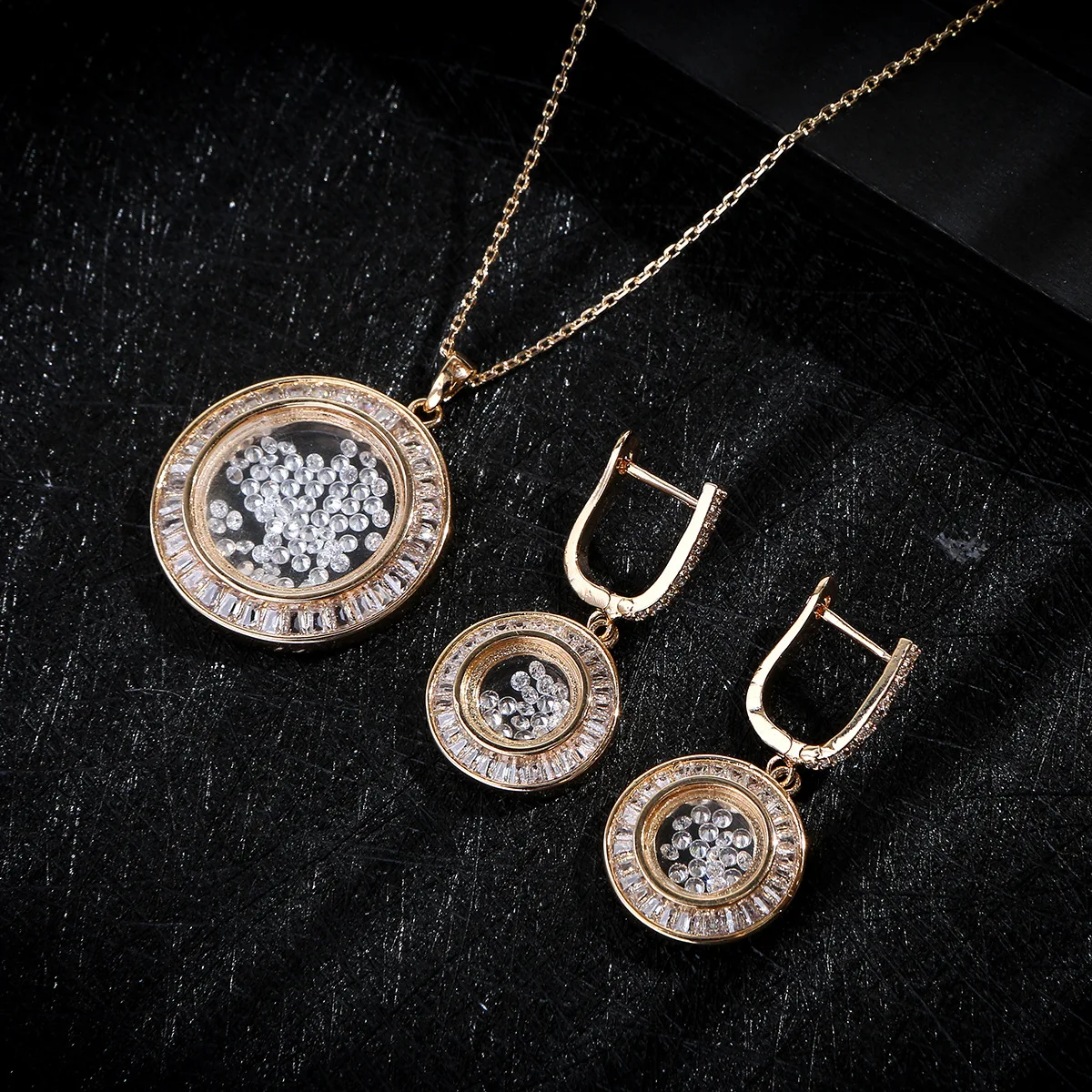 Fashion Luxury Full zircon 2 Pcs Necklace Earrings Set for Women High Quality Jewelry Heart Geometric Pendant jewelry Set Gift