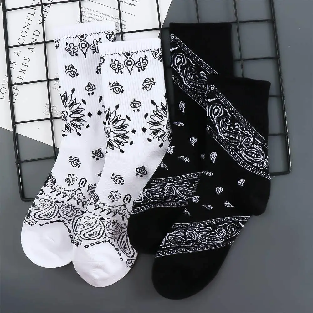 Calcetines deportivos cómodos y transpirables para hombre, medias de estilo coreano con flores de Paisley Harajuku, medias de tubo medio para mujer