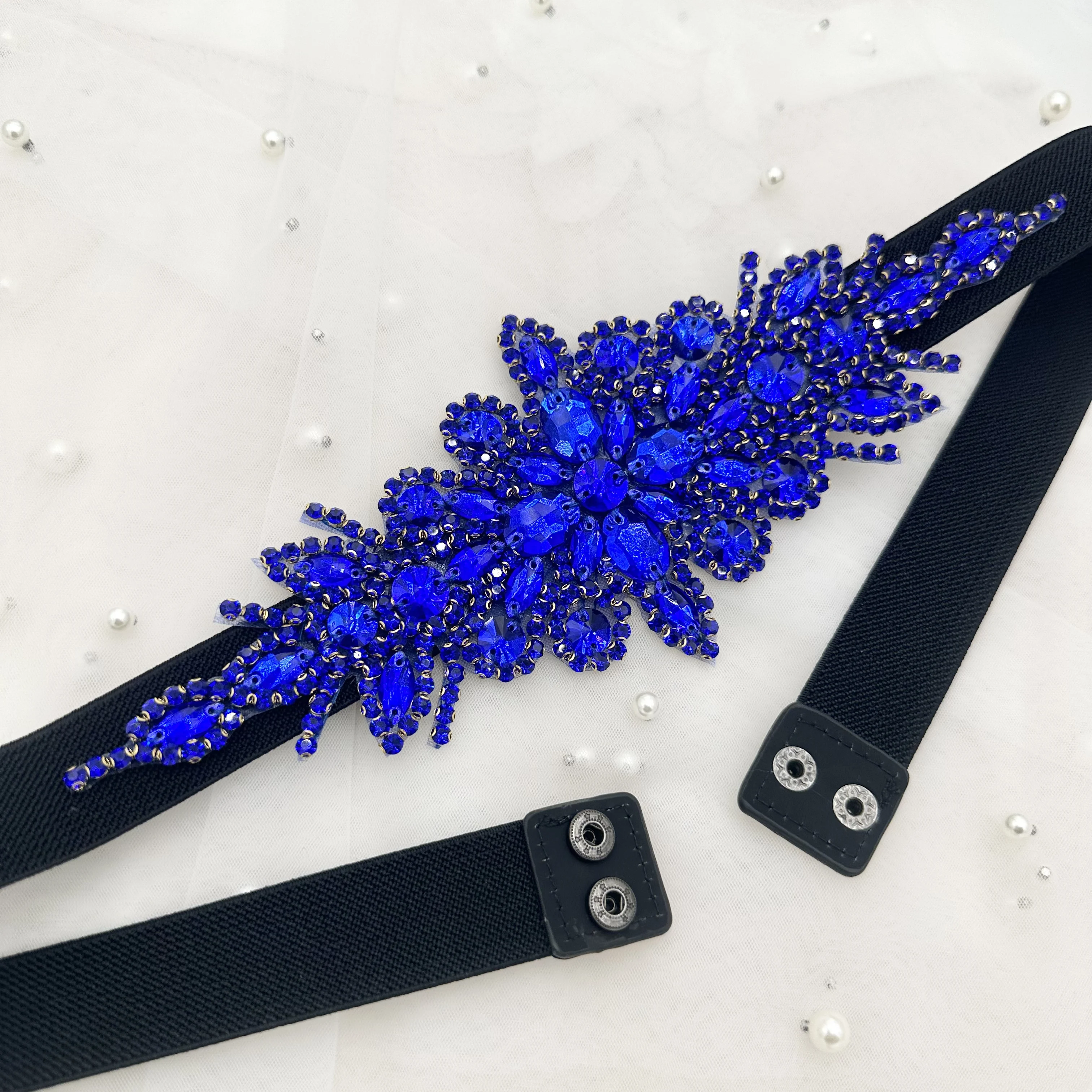 Rose Red Glass HAND-Stitched Diamond Patch DIY ลูกปัดกาวชุดสตรีเข็มขัดแต่งงานชุดปาร์ตี้