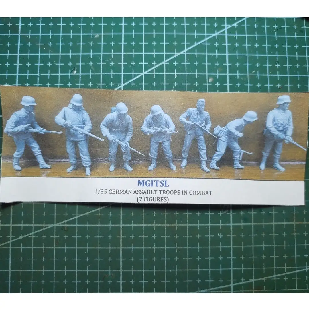

1/35 Resin Model Figure GK，German soldier , Unassembled and unpainted kit