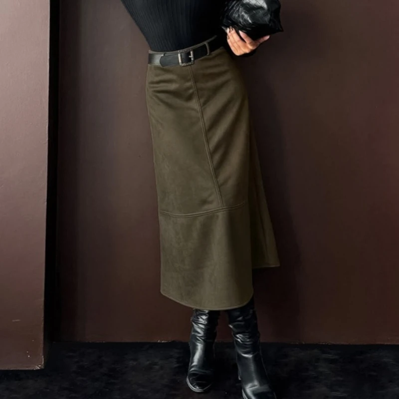 

2026 Spring Hot Selling Retro Suede High Waist Mid Length Design with a Sense of Cut and Half Skirt for Women