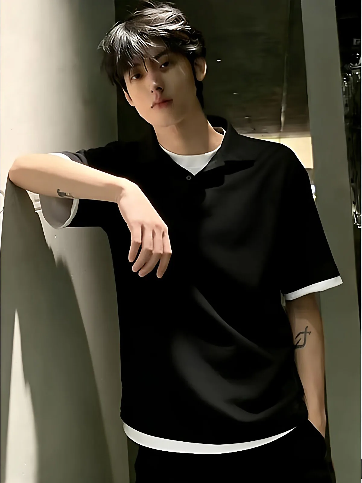 Black Short Sleeve  Shirt Slim Fit Half Sleeve Turn Collar Shoulder  T-Shirt for Men Summer Commuting Casual Wear