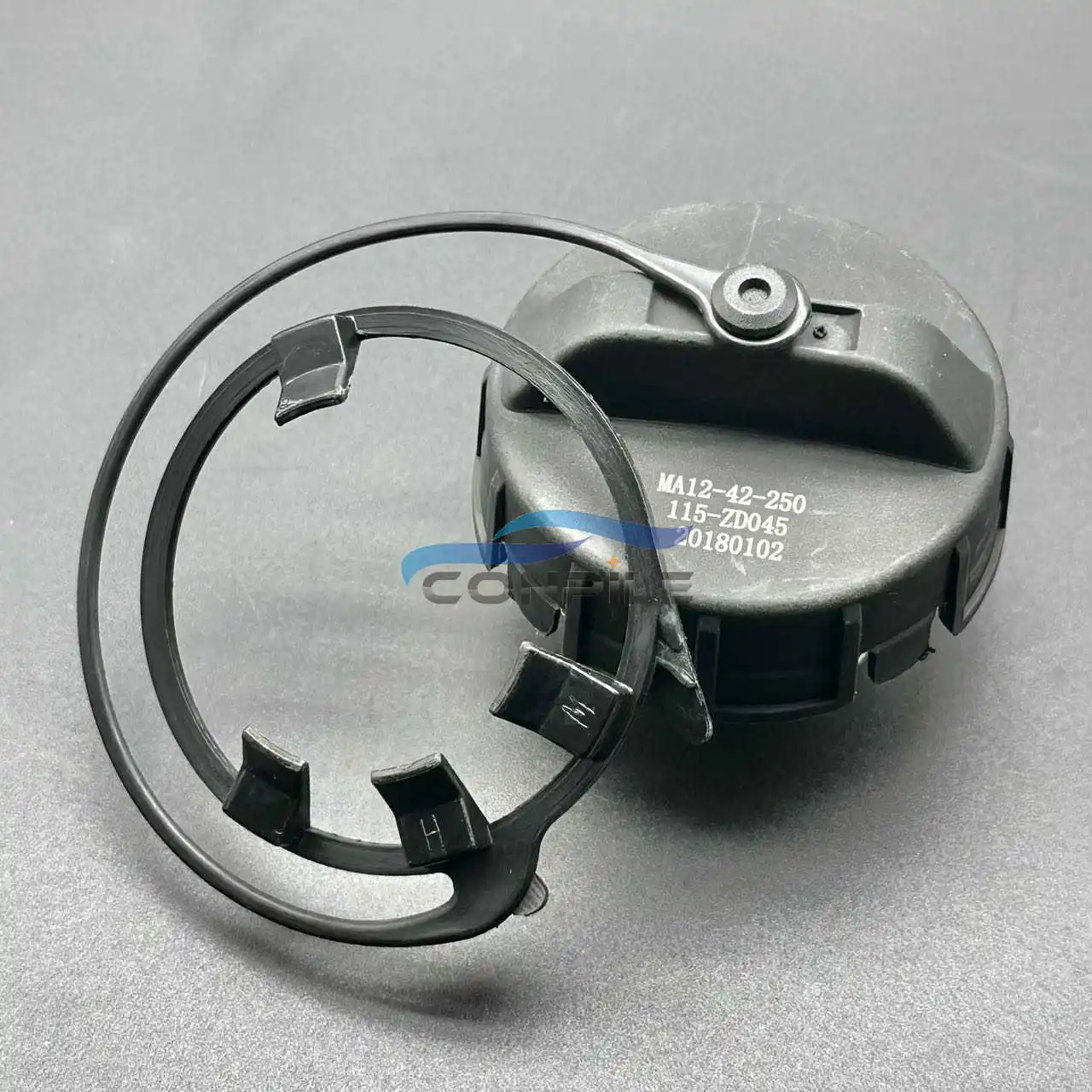 One piece is suitable for Mazda 6 Mazda 3 fuel tank cap car race fuel tank cap fuel tank cap fuel tank inner cover with lanyard