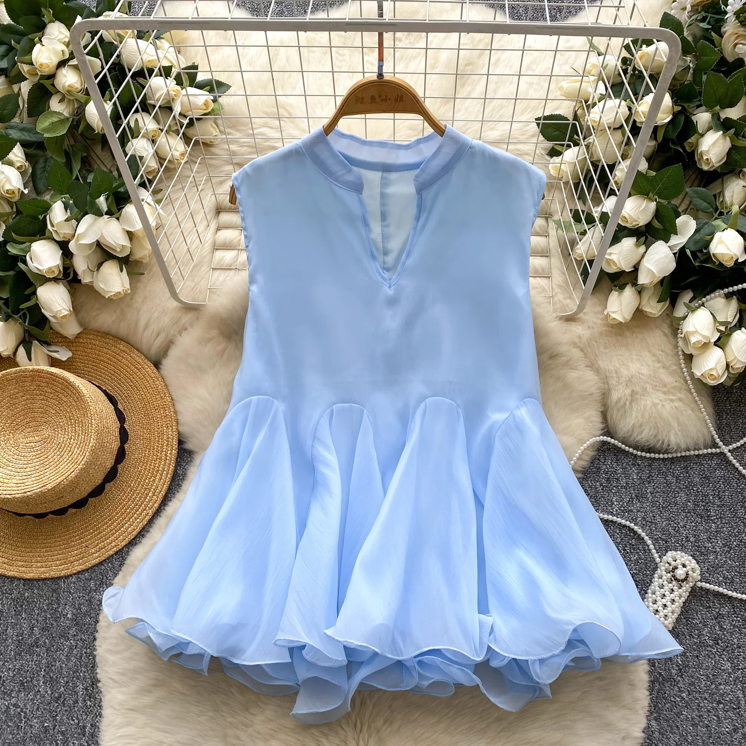 

ALPHALMODA Women 2025, Summer Design, Fashion, Three-dimensional, Ruffled, V-neck, Sleeveless, Shirt for Women