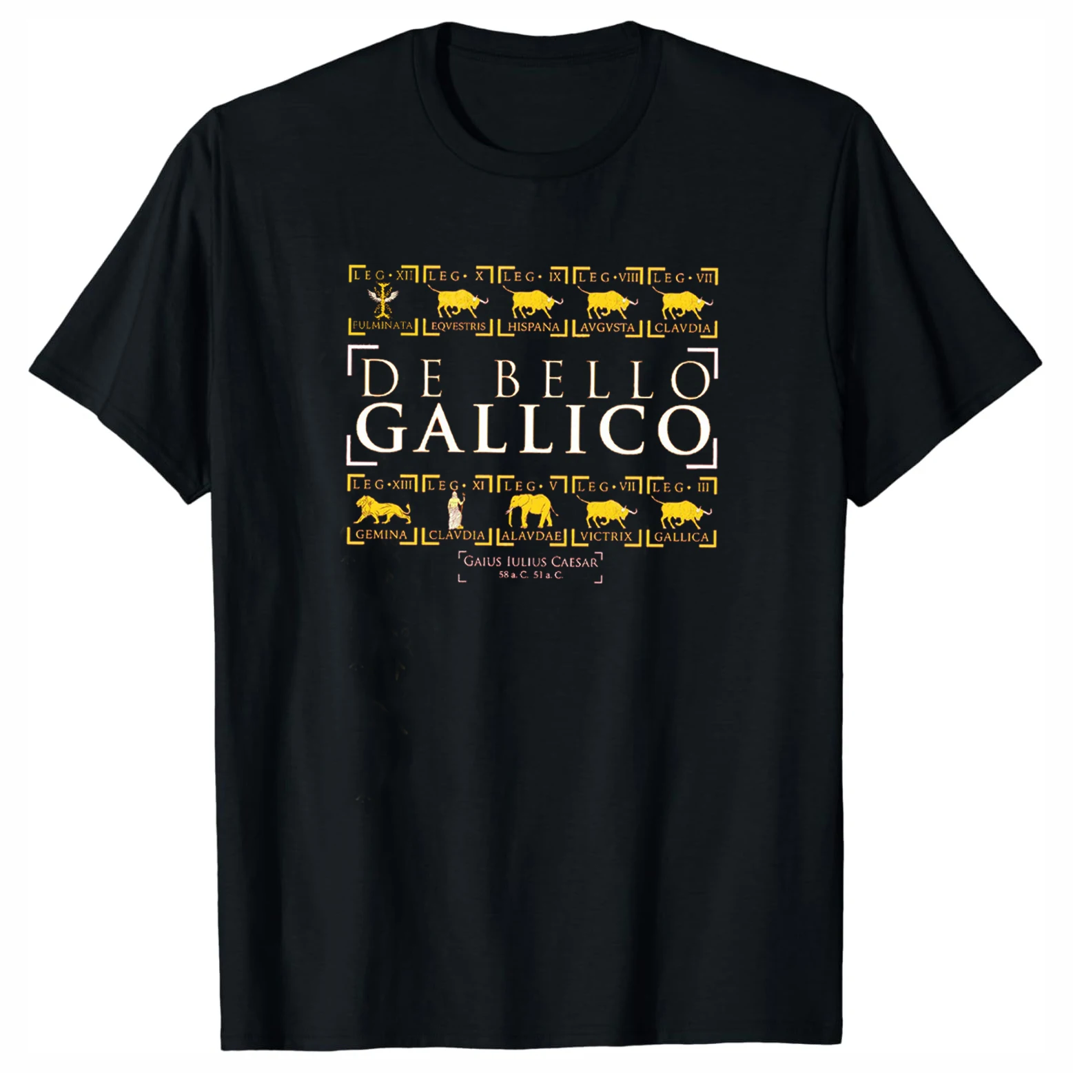 

DE BELLO GALLICO. Julius Caesar's Legion Flag Emblem T-Shirt 100% Cotton O-Neck Short Sleeve Casual Mens T-shirt Size S-3XL