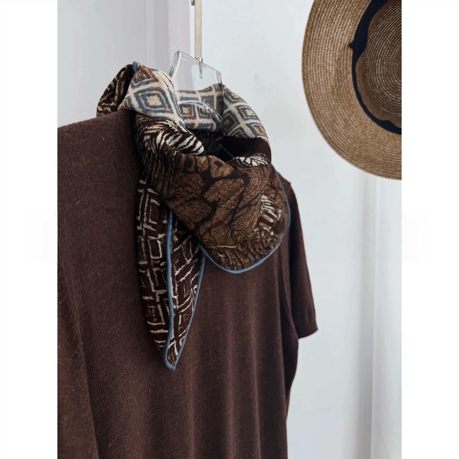 Women 100% Wool Retro Tribal Patchwork Square Scarf Bohemian Geometric Feather Printed Bandana Neck Head Scarf