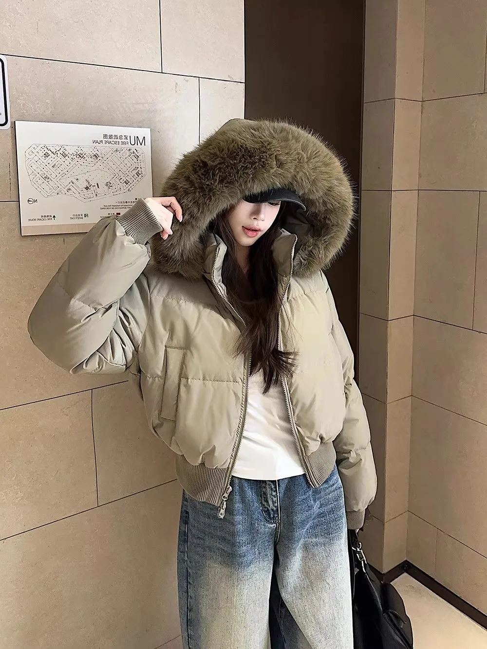 معطف نسائي من American Sle Retro Winter Cotton Jaet بياقة من الفرو الصناعي وغطاء للرأس للتخسيس معطف من ألياف البوليستر