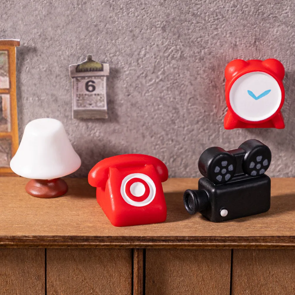 1Set Mini Radio Vintage Retro Telephone Decoration for Bedroom Desktop Mini House Accessory Home Decor Space Projector for Kids