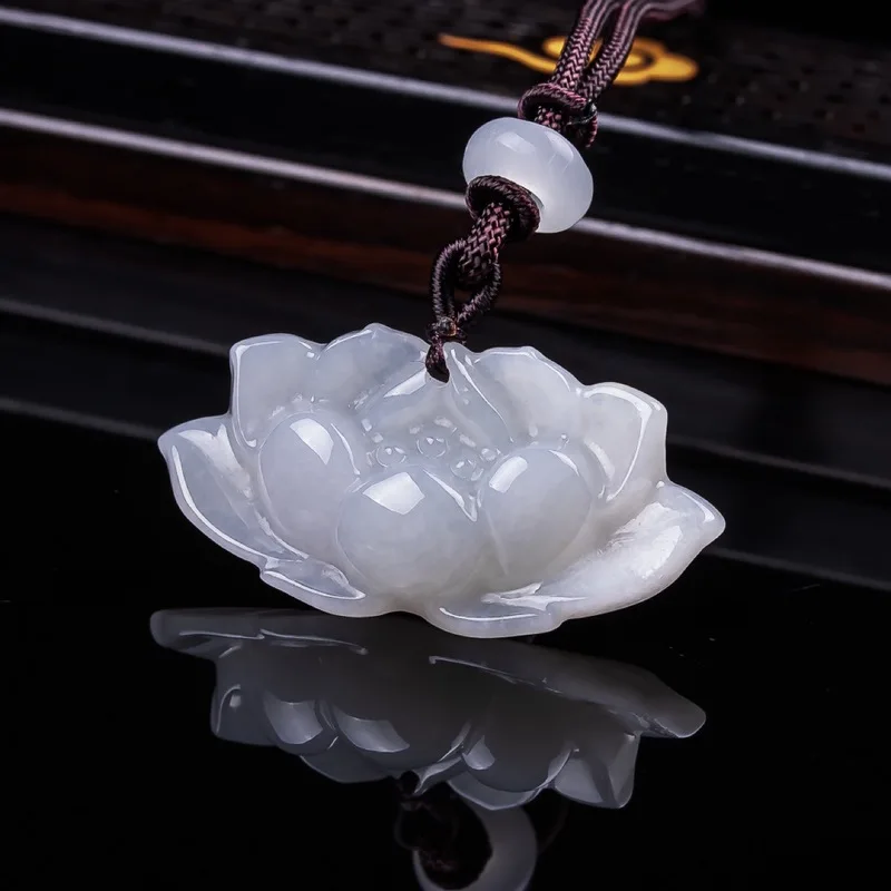 Natural Burmese A-grade jadeite three-dimensional lotus pendant, ice ornament, flower-shaped jade accessory for men and wom 3