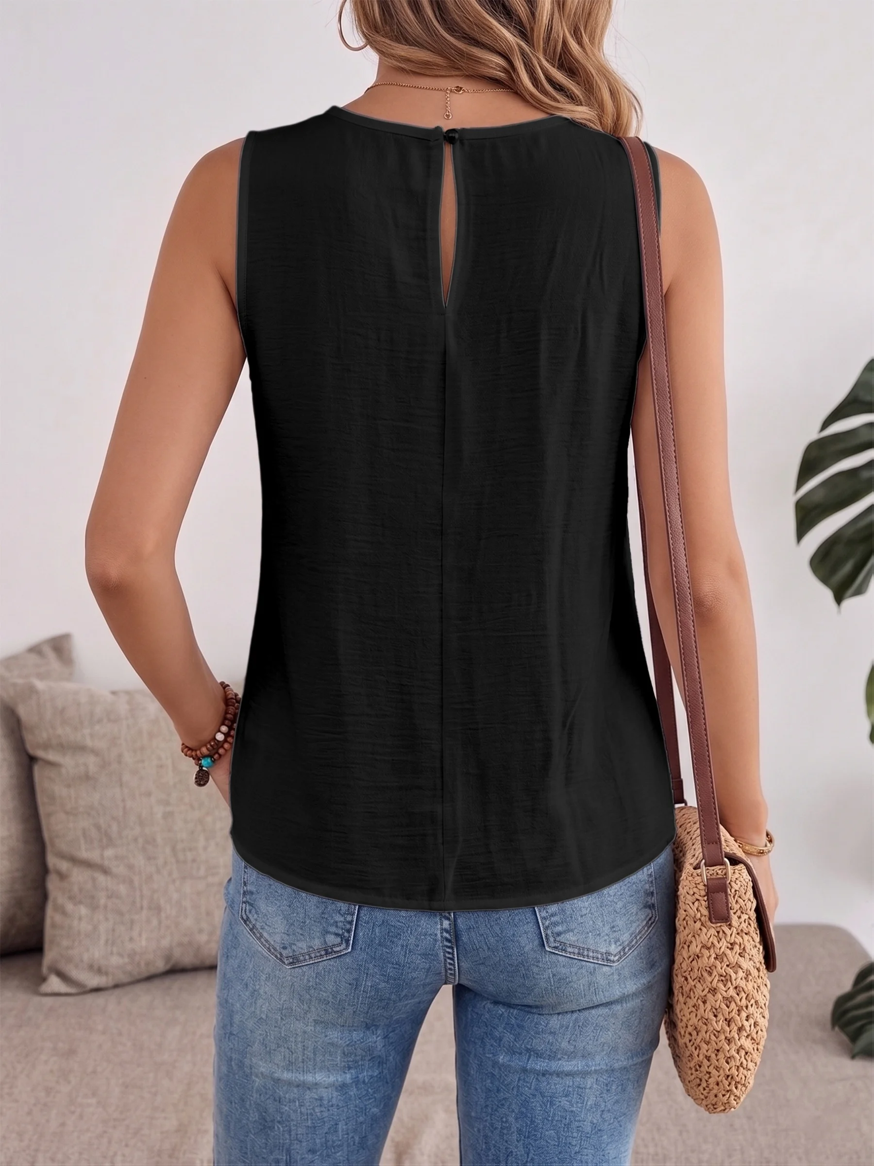 Plus Size Women's Sleeveless Button Detail Top for Effortless Elegance image 3