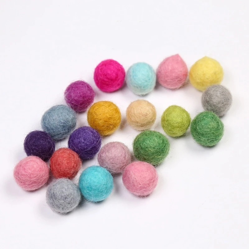 10pcs DIY Wool Felt Balls Handmade Felt Christmas Gifts 15mm