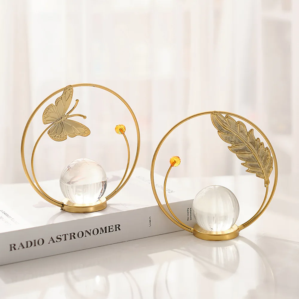 

Home Ornament Decor for TV Cabinets Suitable as Light Luxury Tabletop Iron Crystal Ball Decoration for Living Rooms and Entryway