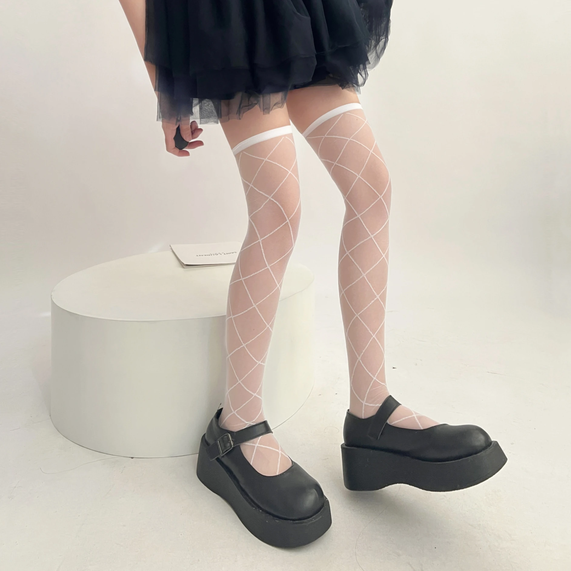 

Japanese JK Girl Cross Line Socks New Diamond Grid Stockings for Women Lingerie Lolita Costume Black White Silky sheer Stocking