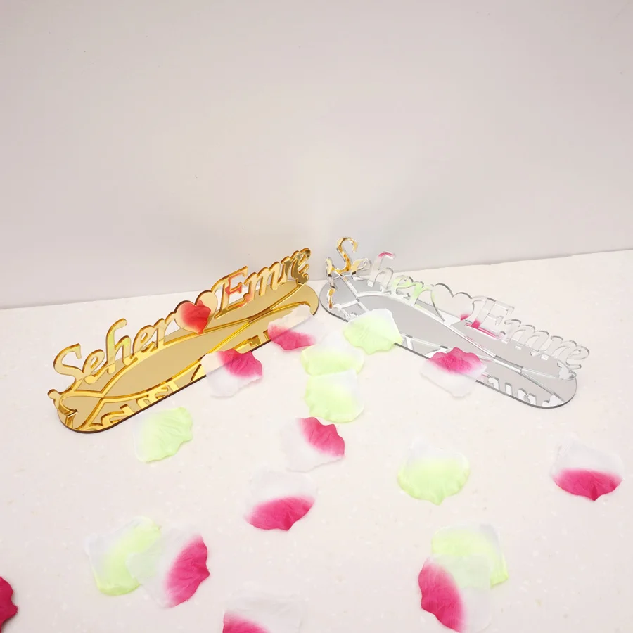 Ornement de bureau personnalisé pour fête de mariage, décoration personnalisée, miroir acrylique mignon, nom du marié et de la mariée, cadeaux pour les jeunes mariés