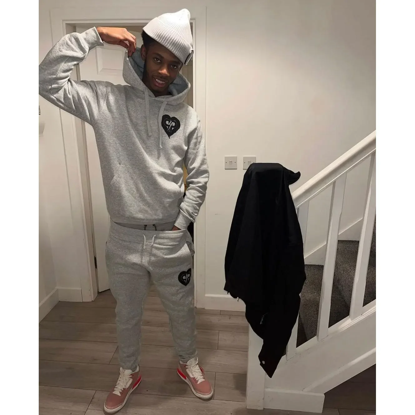 مجموعة جديدة لربيع وخريف 2024 مطبوعة بأحرف حب جديدة للرجال والنساء للأزواج مع قلنسوة #2