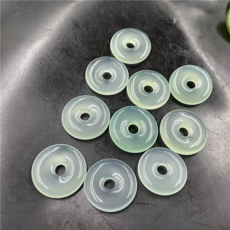 Cheap Jade 2CM Light Pea Green Chalcedony Agate Safety Buckle Pendant Small Size Ice White Jade Pendant