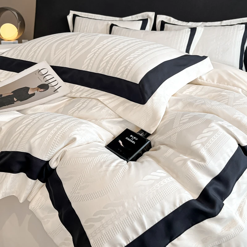 

4Pcs Luxury Pearl White Jacquard Black Wide Edge Bedding Set Queen King Size Duvet Cover Set Bed Sheet/Fitted Sheet Pillowcases