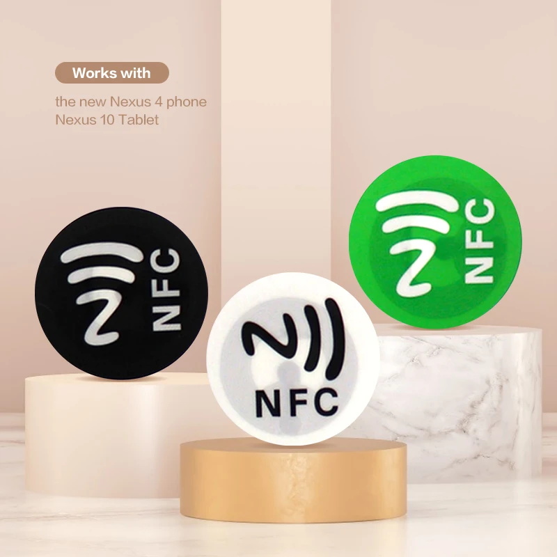 모든 휴대폰용 방수 PET 소재 NFC 스티커, 스마트 접착제 Ntag213 태그, 무작위 색상, 1 개