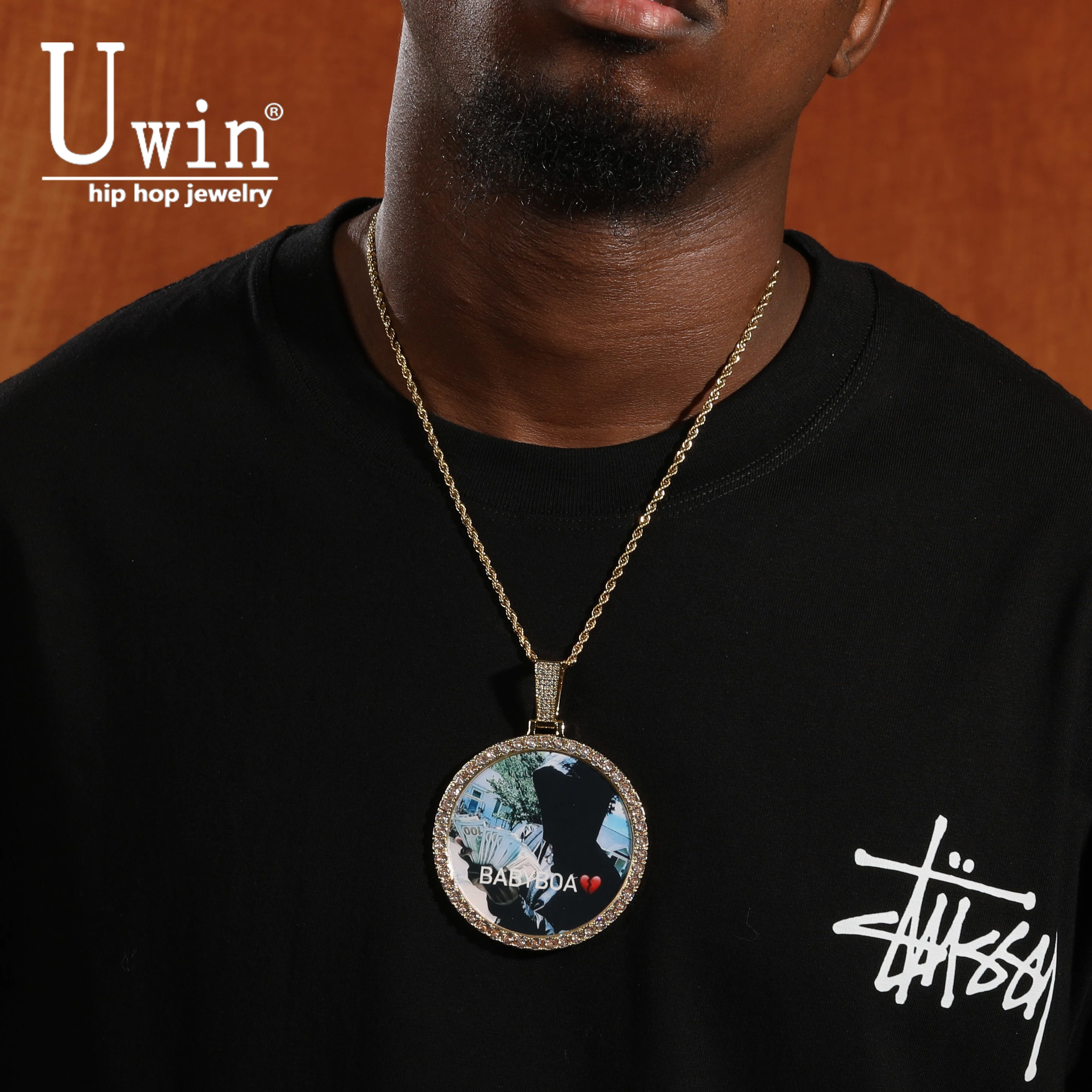 

Uwin Custom Oversize Large Round Photo Pendant Necklace Engrave Name Iced Out CZ Hiphop Jewelry Memory Gifts For Lover Family