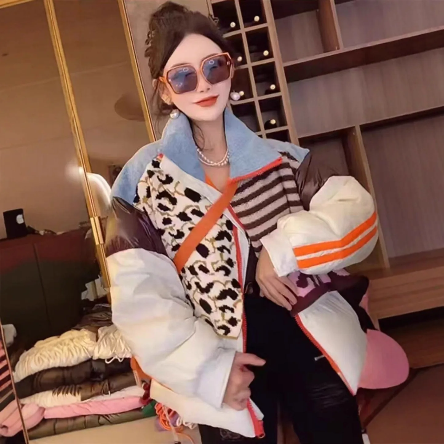 سترة جديدة لعام 2025 من قماش الدنيم المحبوك الملون سترات شتوية عصرية للشارع ملابس فضفاضة وسميكة 90% معطف منتفخ على شكل بطة بيضاء #2