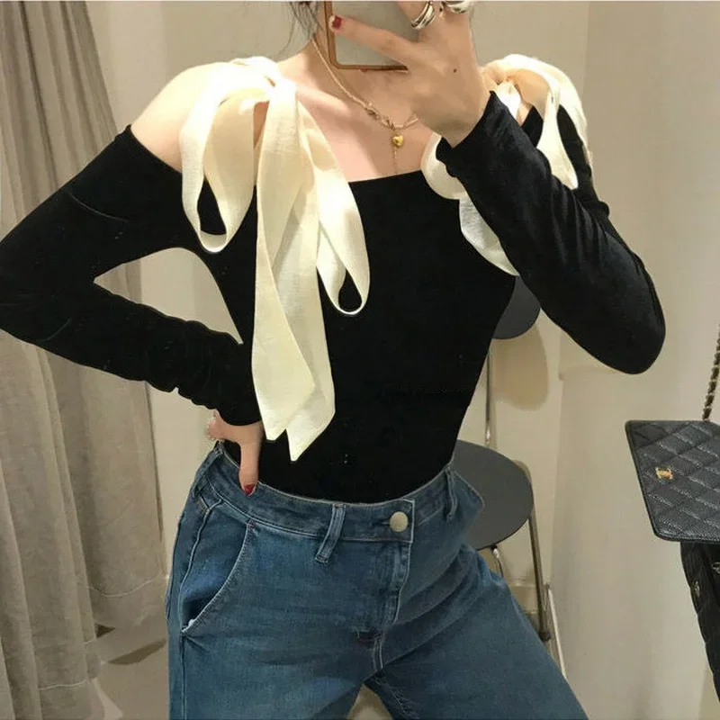 T-shirts Women Golden Velvet Black Off Shoulder Long Sleeve Slim Autumn Fashion Slash Neck Vintage Bow Solid Elegant Design Chic
