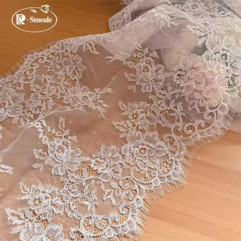 3MX38CM, Schwarz-Weißer Wimpernspitzenbesatz für Hochzeitskleider, Romantische Blumen, DIY-Nähzubehör. Kordelbestickter Spitzenstoff. – Detail 7