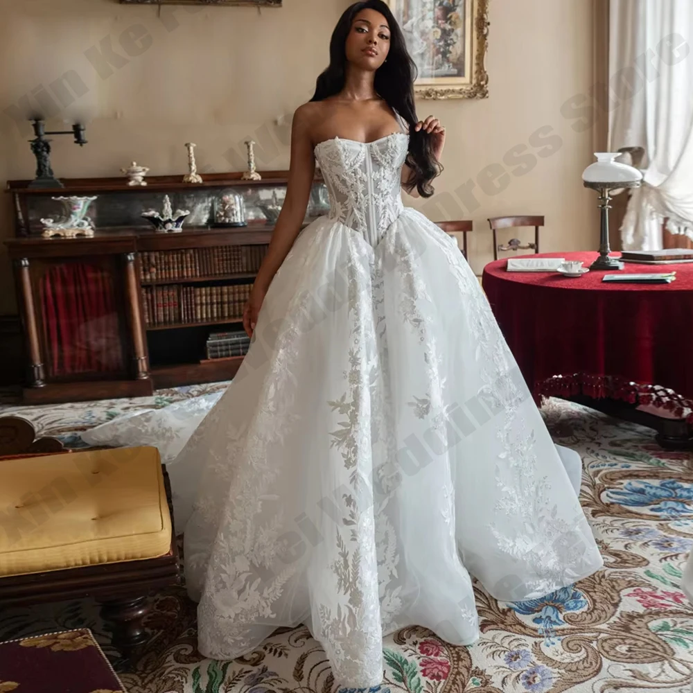 2026 Trendy A-line Wedding Dress Bridal Sleeveless Tulle Lace Appliques Lacing up Brush Train Vestidos De Novia Customised Robe