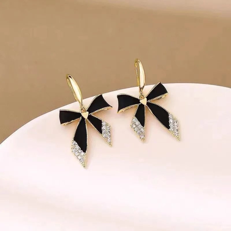 Pendientes con nudo de lazo negro de circón delicado para mujer, joyería elegante de diseño único, regalos Premium de fiesta, tendencia de moda, 1 par