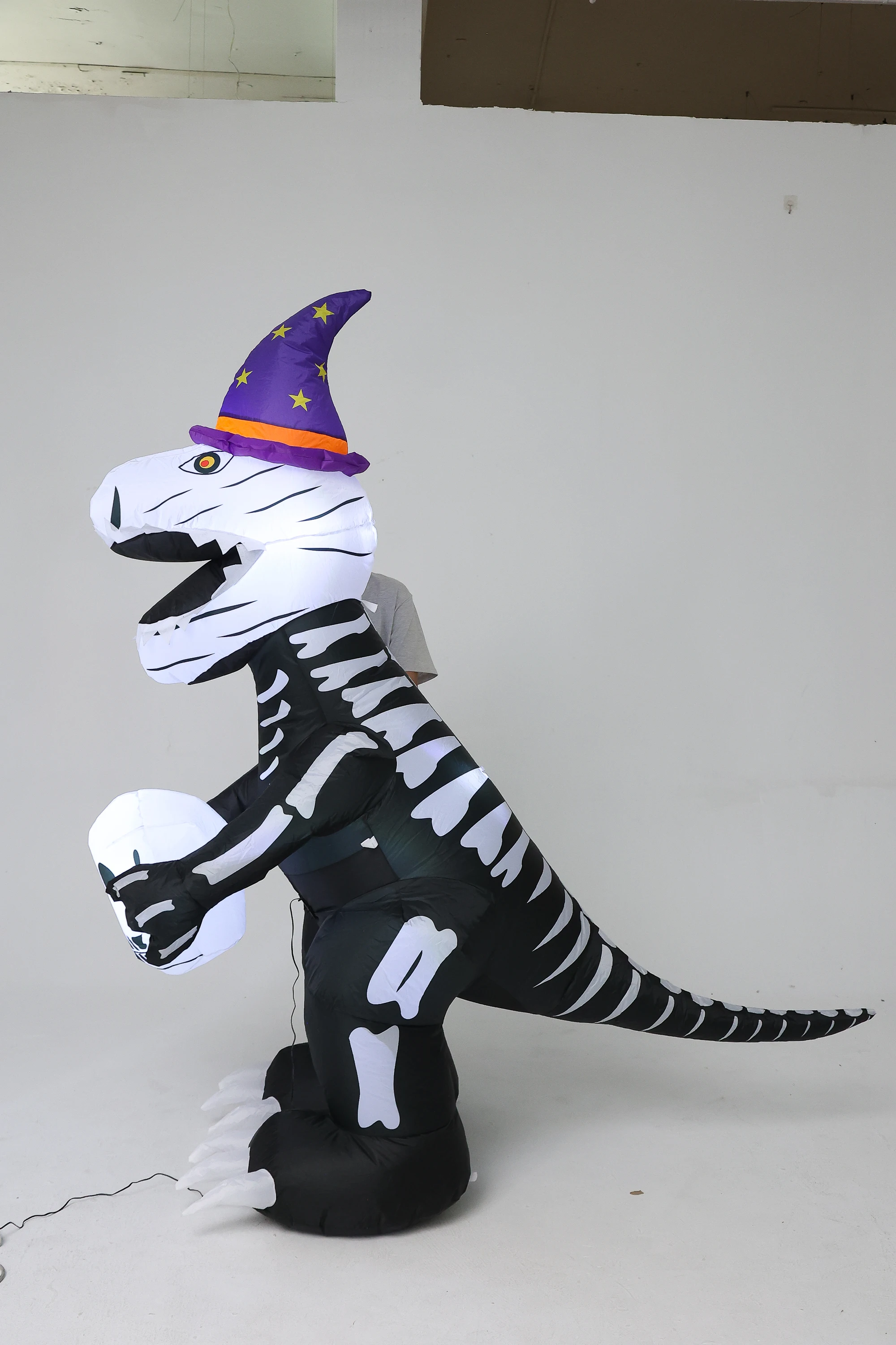 Scheletro Gonfiabile di Hallow - Halloween Skeleton Decoration recensione e prezzo