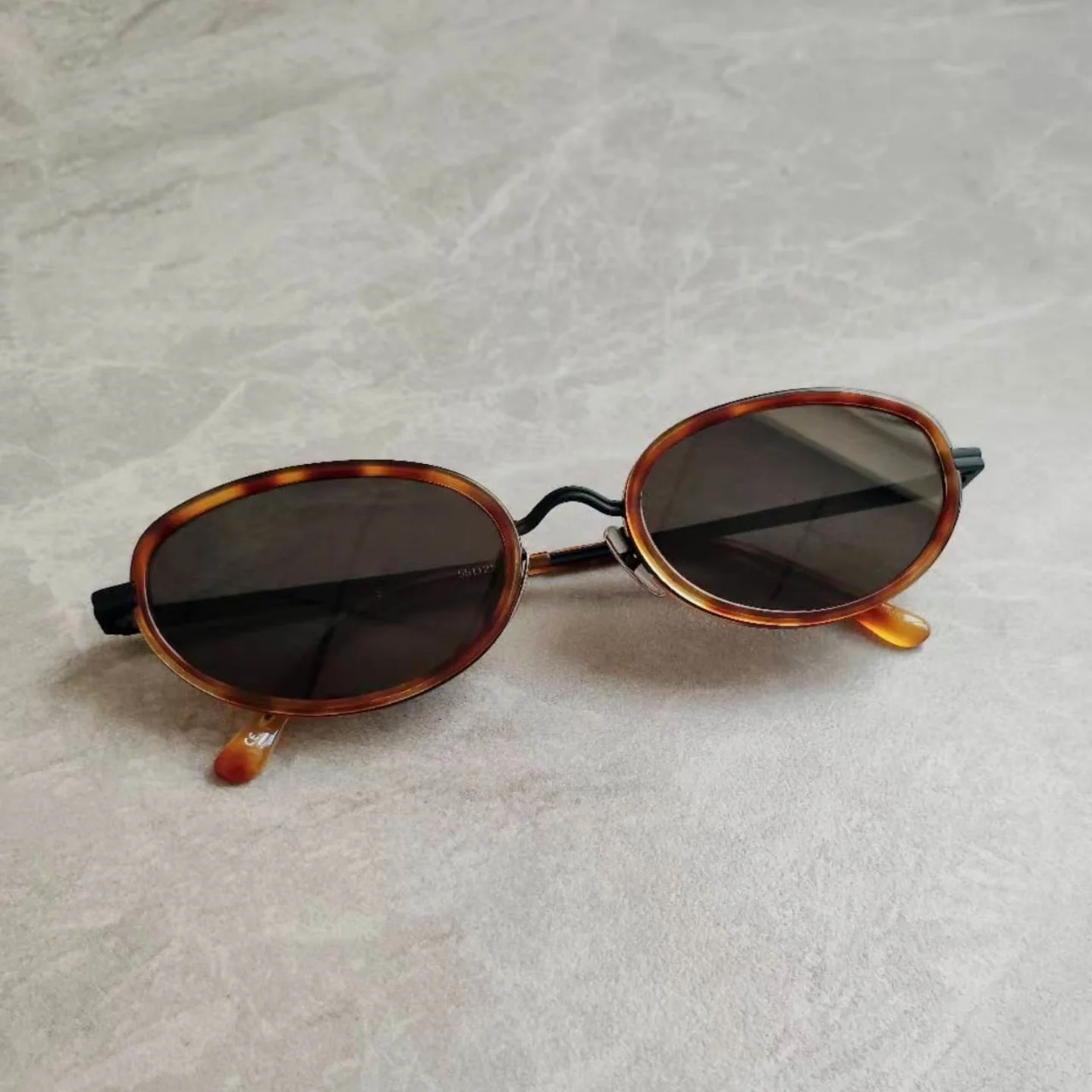 Vintage Classic Small Oval  Sunglasses  Simple Style Embedded Acetate Metal Frame UV400 High Quality Women Man Outdoor Shades