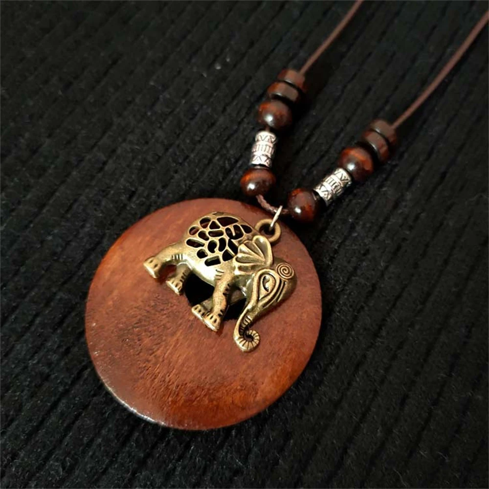 Vintage Round Wooden Necklace Leaf Owl Elephant Beaded Pendant Long Sweater Chain for Women Neck Jewelry Accessories