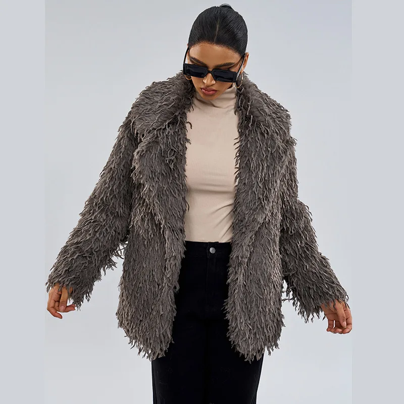 خريف شتاء فرو منفوش كم طويل بلون سترة ملابس خارجية 2025 ريترو فو الفراء القمم رشاقته الدافئة سترات طويلة معاطف