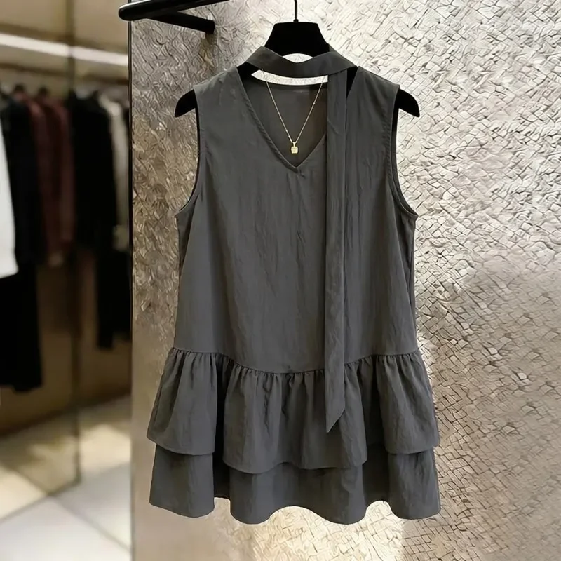 

Gray Sleeveless V Neck Tank Top with Ruffle Hem and Tie Detail Casual Summer Women's Top