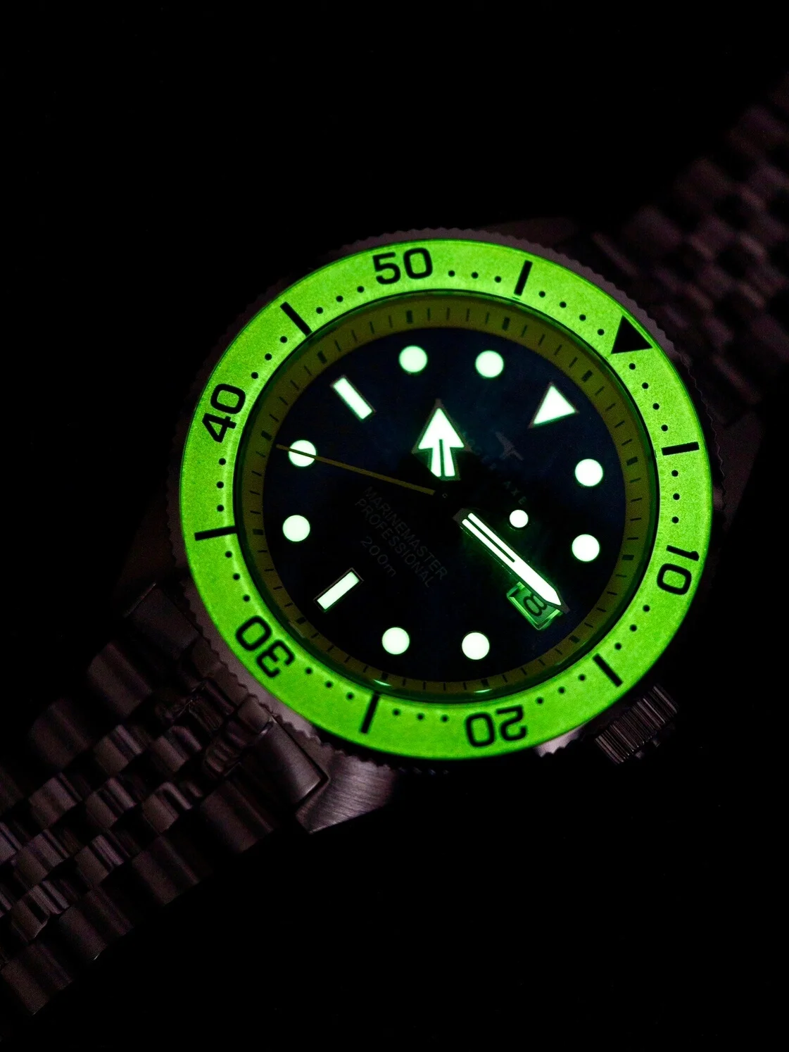 DAGGER-AXE Men\'s Watch NH35 Movement Automatic machinery All Night Glow Ceramic Circle Flowing Radiant Rock Plate Diving Watch