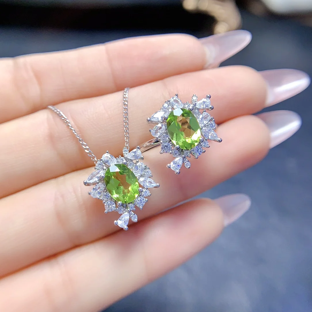 

FS Natural Olivine Fine Jewelry Set 925 Sterling Silver Ring Pendant 2-Piece for Women Wedding MeiBaPJ Certificate