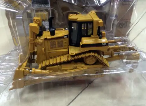 D8R Series II Track-Type Tractor 1:50 Scale By DieCast Masters DM85099