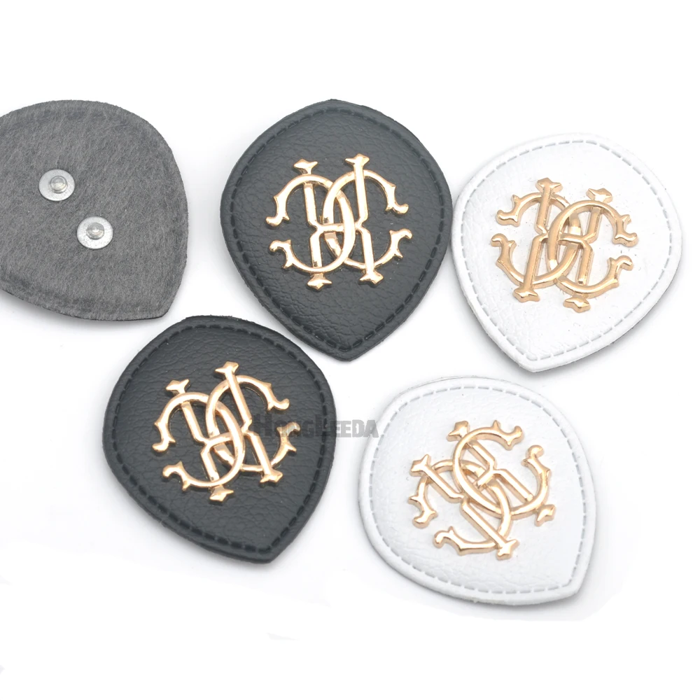 25pcs/lot black/white PU leather sew on Badges Fashion labels with metal logo clothing label for jeans/jacket PLB-001