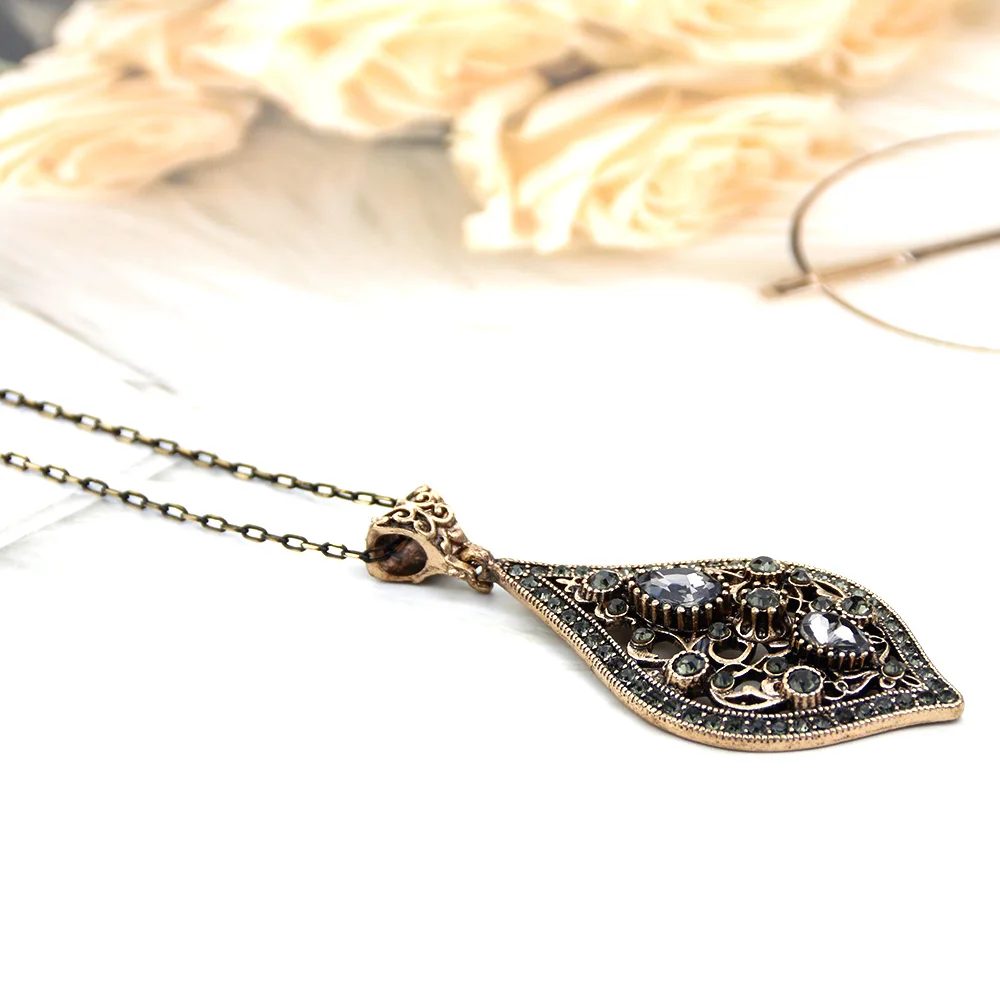 Sunspicems Unique Gray Crystal Pendant Necklace For Women Antique Gold Color Vintage Jewelry Party Accessories Luxury Gifts