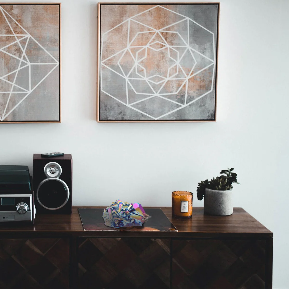 

1Pcs Crystal Cluster Natural Colorful Crystal Cluster Amethyst for Fish Tank Desktop Ornament Home Office Decoration Gift