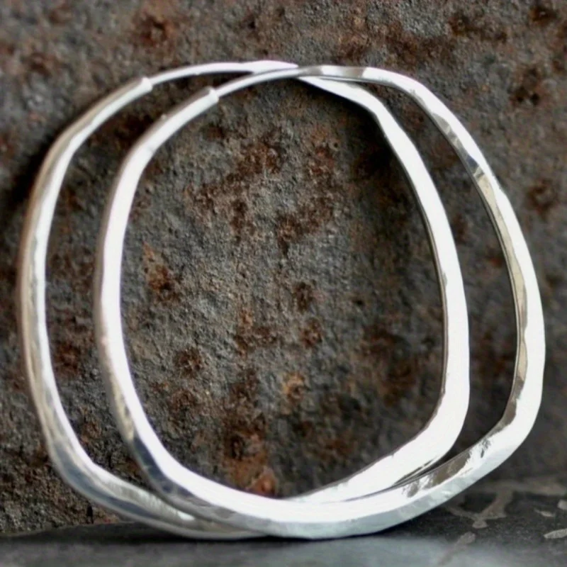 Vintage Silber Farbe Metall Geometrie Schnitzmuster Creolen für Frauen Schmuck