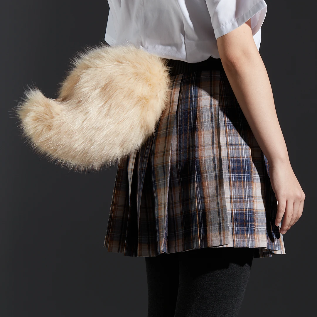 

Adorable And Fluffy Bunny Tail, Offered in Three Shades, Made from Plush And Oversized Material. Perfect for Fursuits, Kigurumi,