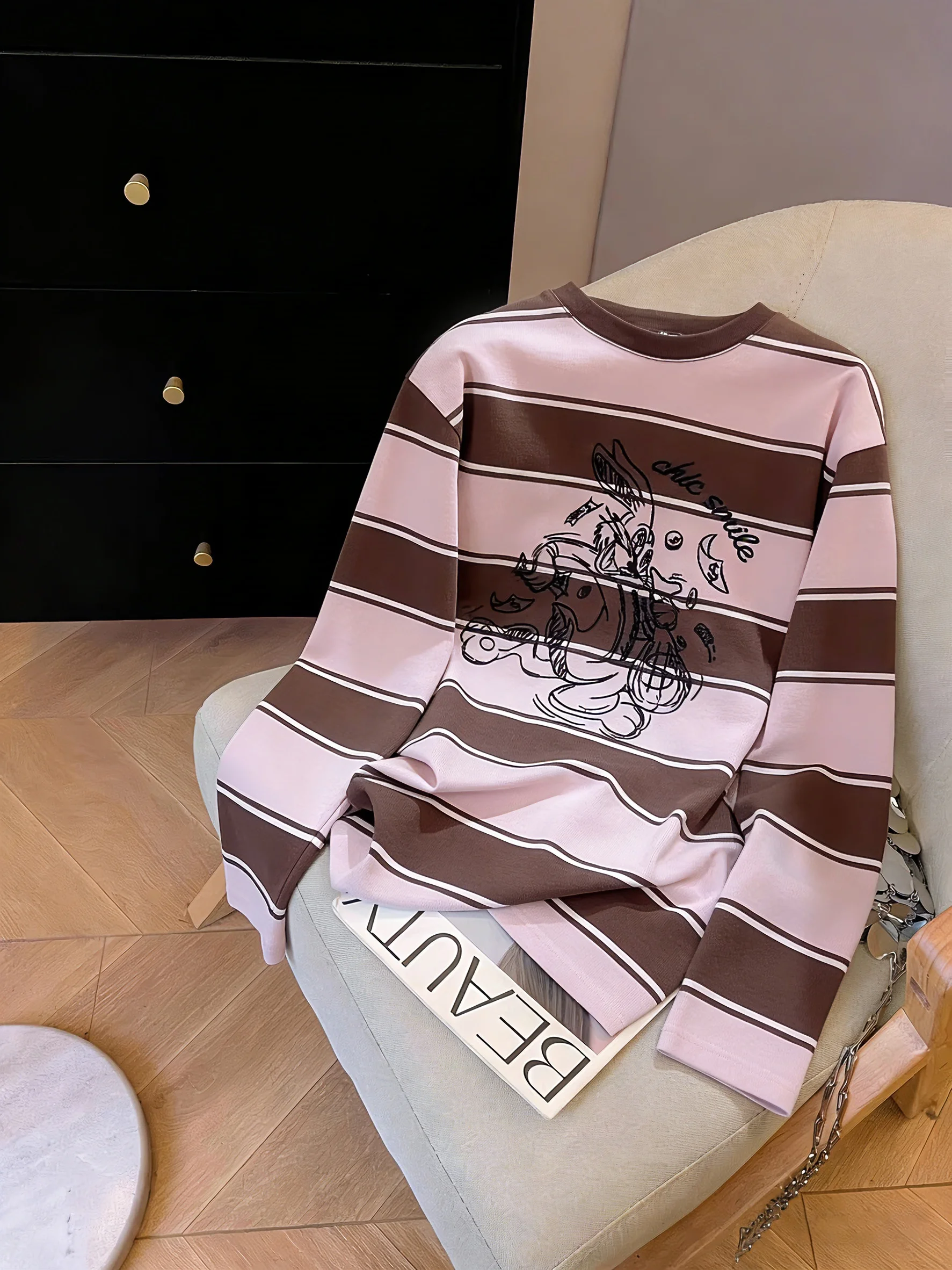 

Женская футболка с длинным рукавом в европейском стиле, с цветным полосатым принтом, свободного кроя, с круглым вырезом, на весну-осень